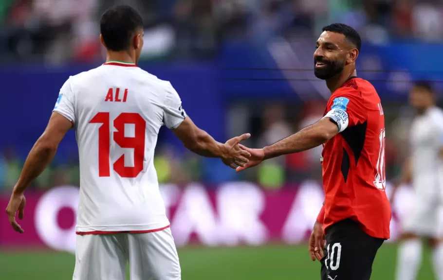 إصابة عضلية لصلاح تقلق منتخب مصر قبل دور الـ32 بالمونديال