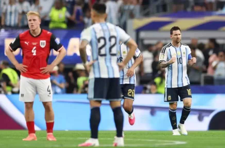 سكالوني: ميسي لن يشارك أساسيا أمام الأردن