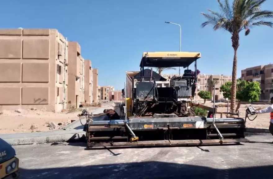 رئيس مدينة طور سيناء: تطوير جميع طرق حي الـ 102 بعد 25 عاما