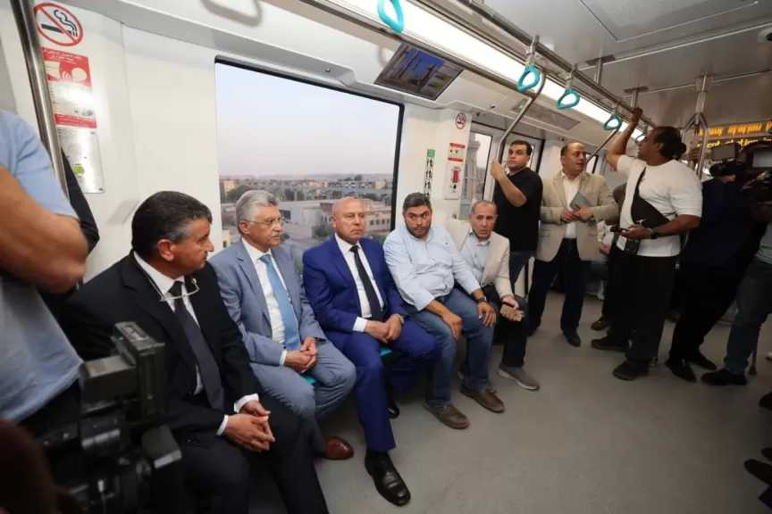 وزير النقل يوجه برفع كفاءة الخدمات وتوسيع الاعتماد على الدفع الإلكتروني بالمونوريل