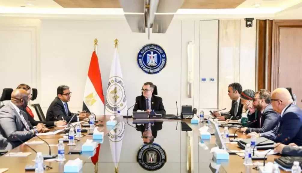 وزير التخطيط يبحث مع نائب رئيس «أفريكسيم بنك» دعم الشركات الناشئة وتعزيز جهود التنمية الشاملة