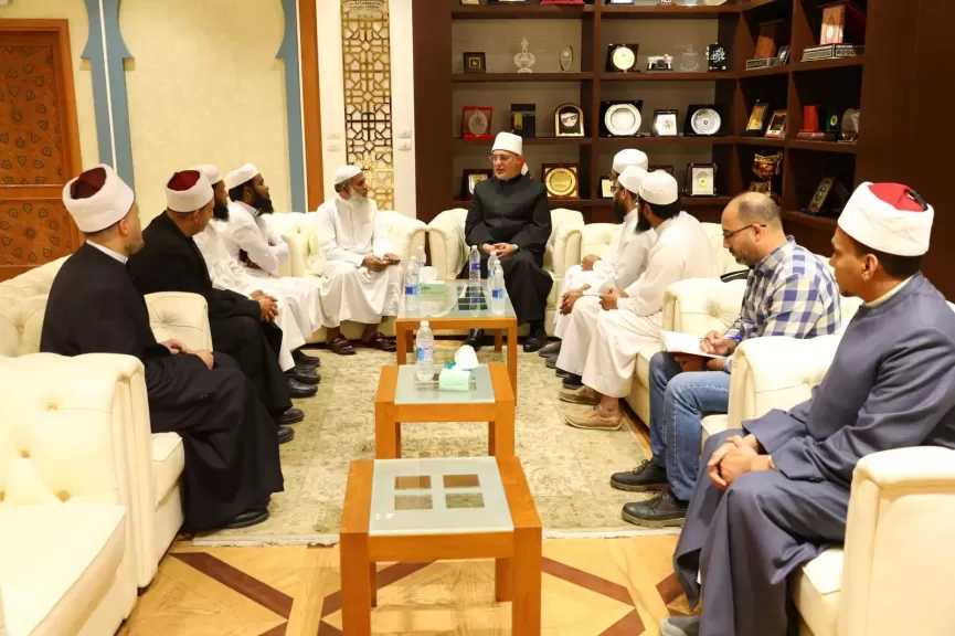 مفتي الجمهورية يستقبل وفدًا من أئمة بنجلادش لتعزيز التعاون العلمي.. صور