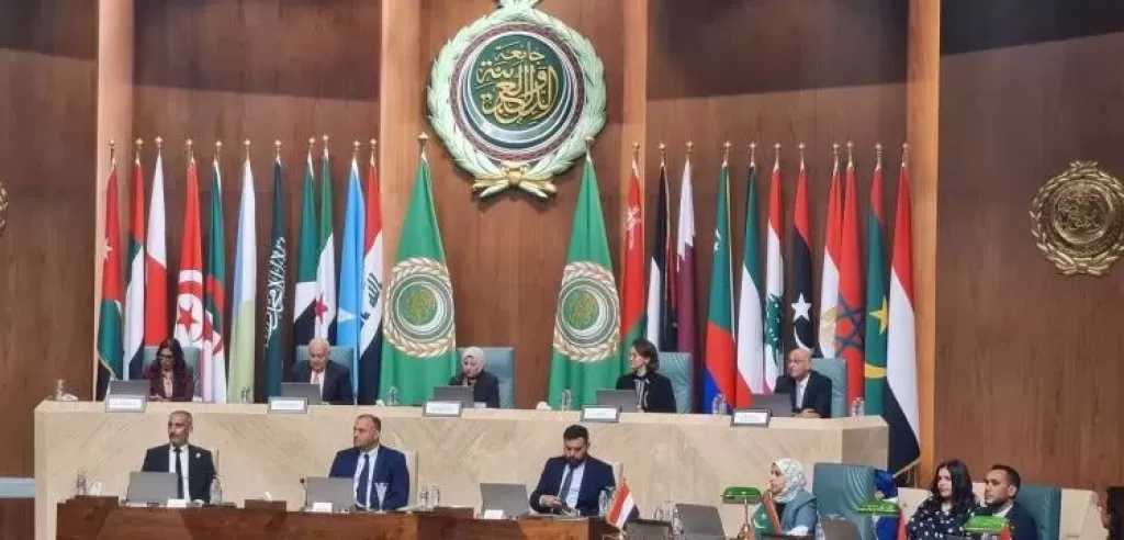 تكريم غادة توفيق بجائزة المرأة العربية للمسئولية المجتمعية بمقر جامعة الدول العربية