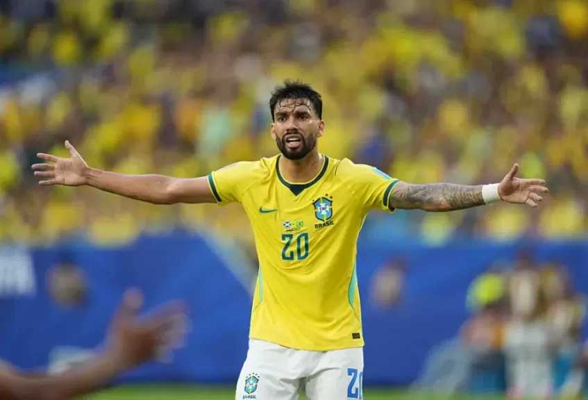 الكشف عن تفاصيل إصابة باكيتا في مباراة البرازيل واليابان بالمونديال