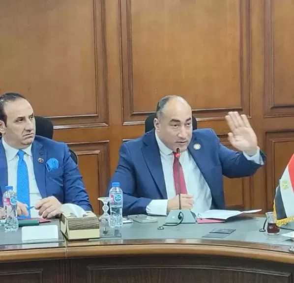 النائب عمرو رشاد يطالب بحلول عاجلة لأزمات أرض اللواء وأبو رواش بالجيزة
