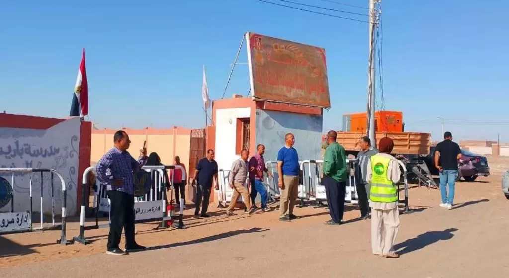 انتظام طلاب الثانوية العامة بالوادي الجديد لأداء امتحاني الكيمياء والجغرافيا