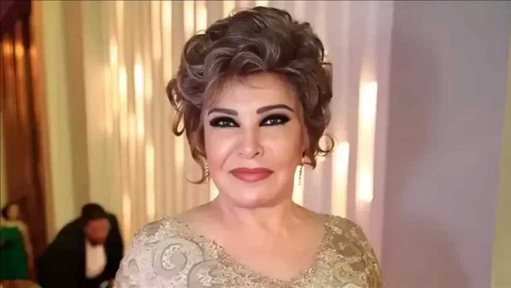 صفية العمري: كنت بصرف على ملابس شخصياتي وصلاح السعدني صفعني بجد