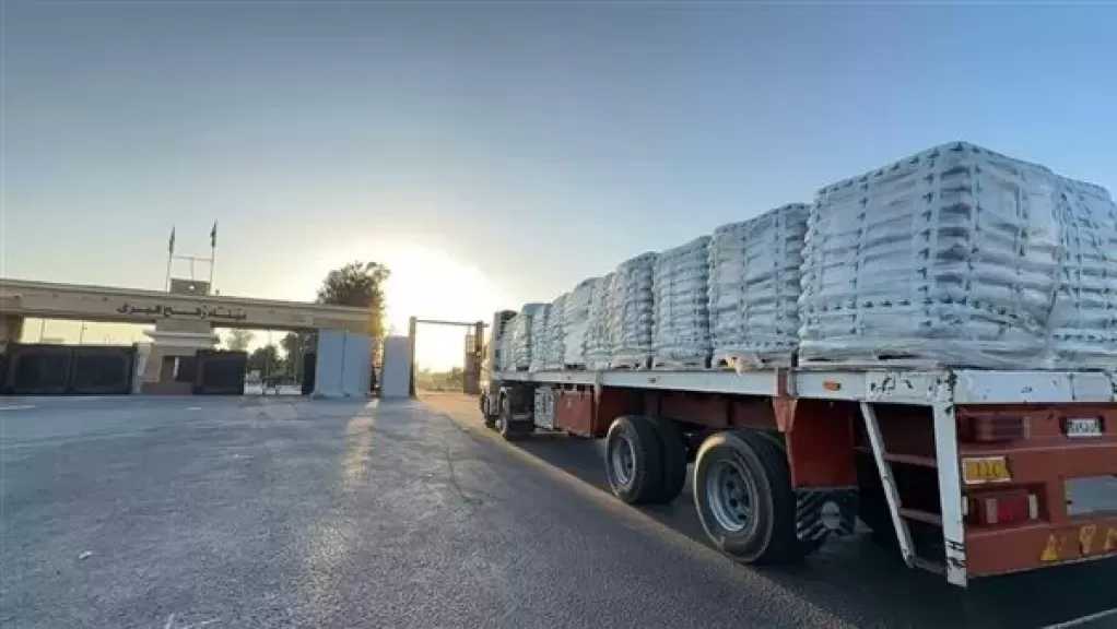 الهلال الأحمر المصري يطلق القافلة 226 من ”زاد العزة” لدعم قطاع غزة