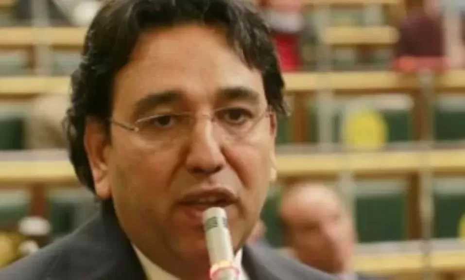 أيمن محسب: توجيهات الرئيس بشأن توطين صناعة الوحدات البحرية تعظم عوائد قناة السويس