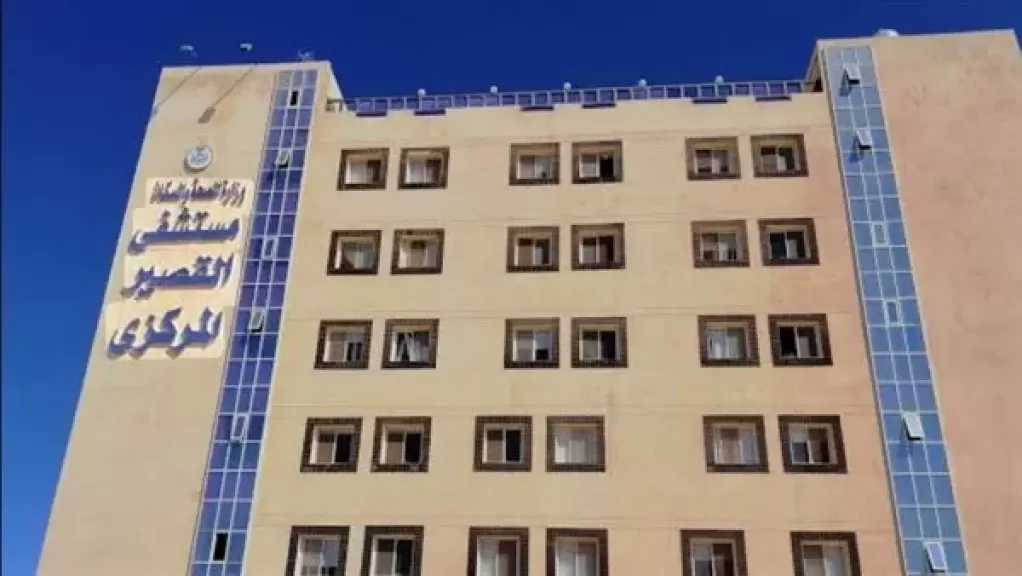 إيداع جثمان مأمور مركز إدفو بمشرحة مستشفى القصير بعد الحادث