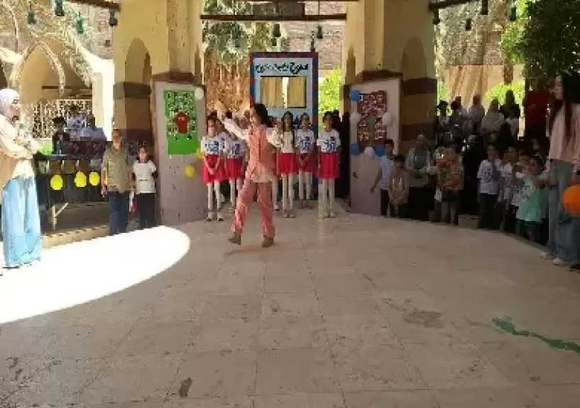 متحف راتب صديق يستقبل 300 طالب من المتفوقين في احتفالية فنية تعليمية