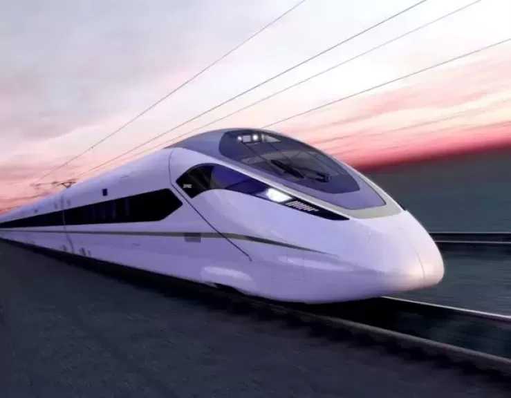 وزير النقل: التشغيل التجريبي للخط الأول من القطار الكهربائي السريع يبدأ خلال سبتمبر المقبل