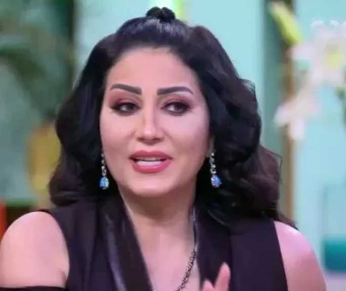 الفنانة وفاء عامر تضامنًا مع حالة أحد الأطفال مصابي ضمور العضلات: لو كل بيت طلّع 5 جنيه نقدر نجمع ثمن الحقنة