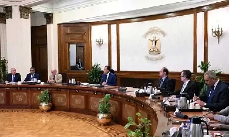 رئيس الوزراء يوجه بإعداد دراسة متكاملة لكل مؤسسة صحفية تتضمن آليات تحقيق الاستدامة المالية
