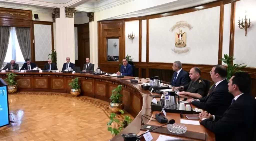 رئيس الوزراء يتابع الموقف التنفيذي لعدد من المشروعات بقطاع الاتصالات وتكنولوجيا المعلومات