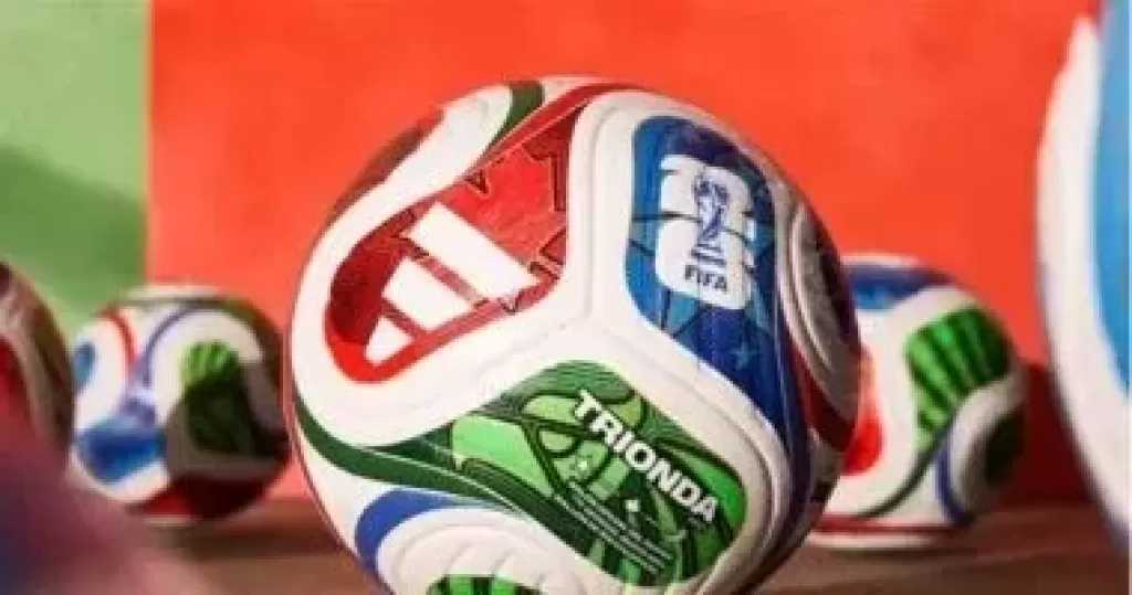 منتخب مصر بالقميص الأحمر والأرجنتين بالزى التقليدى فى دور ال16 بكأس العالم