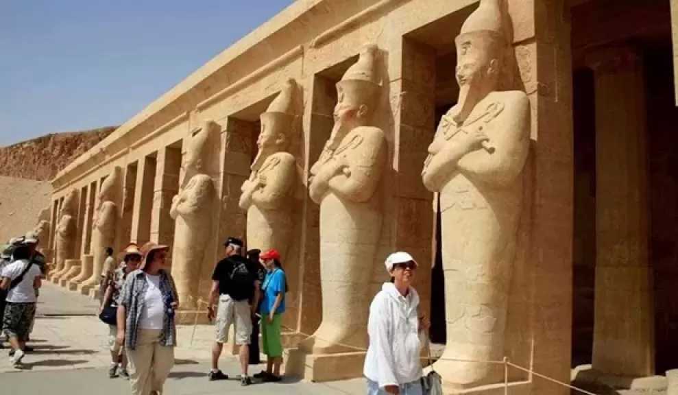 الأمين العام للمجلس الأعلى للآثار: أرض مصر لم تبح إلا بـ30% من آثارها
