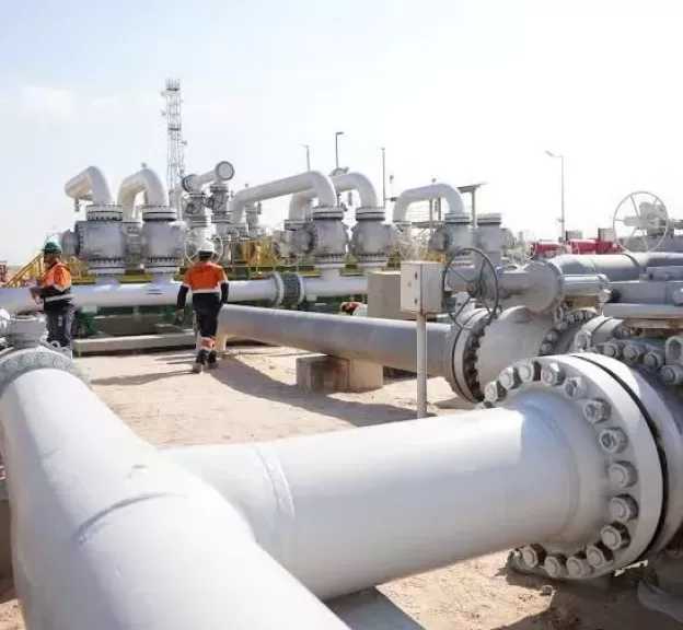رويترز: السعودية تدرس توسيع خط أنابيب النفط إلى البحر الأحمر
