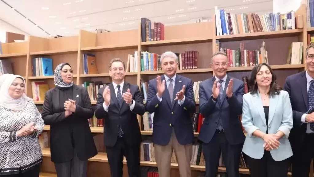 وزير السياحة والآثار يفتتح مكتبة المتحف المصري الكبير