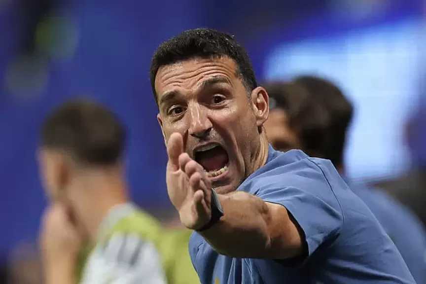 سكالوني: عانينا أمام مصر.. وهذا الاختبار سيترك أثرًا لا يُنسى