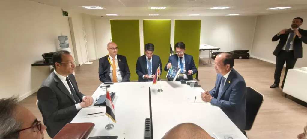 وزير الاتصالات يبحث مع العراق والاتحاد الأوروبي وكمبوديا شراكات رقمية جديدة