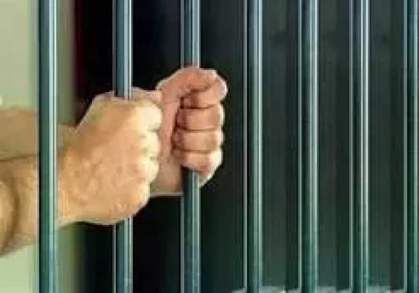 عاطل يقتل زوجته ويدفن جثتها بحوار المنزل فى الواحات والمباحث تكشف الجريمة