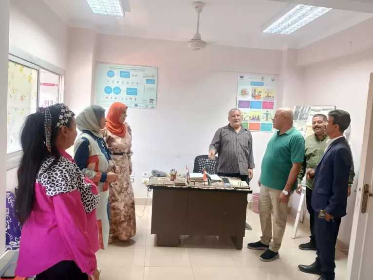 محافظ أسيوط: المتابعة الميدانية المستمرة تضمن الانضباط الإداري وتحسين مستوى الخدمات بمركز البداري