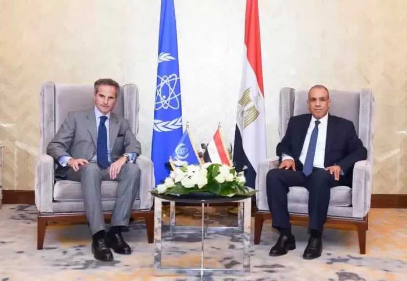 وزير الخارجية يلتقي المدير العام للوكالة الدولية للطاقة الذرية بمدينة العلمين