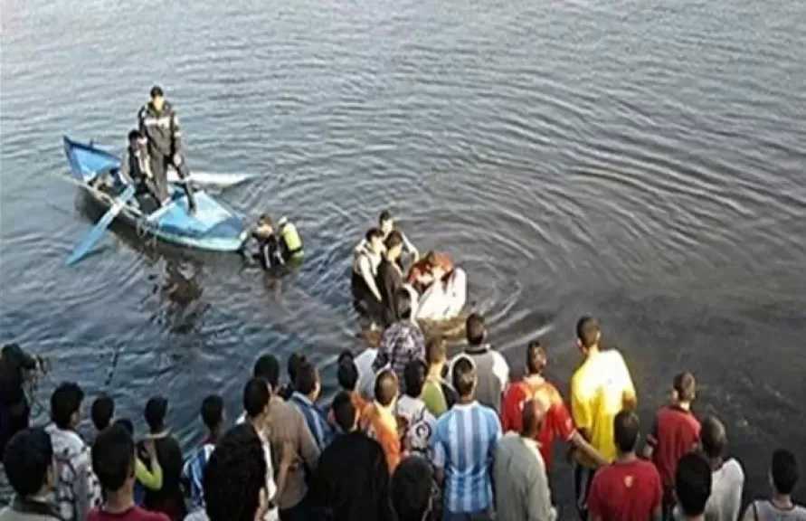استخراج جثة غريق من مياه النيل في أسوان