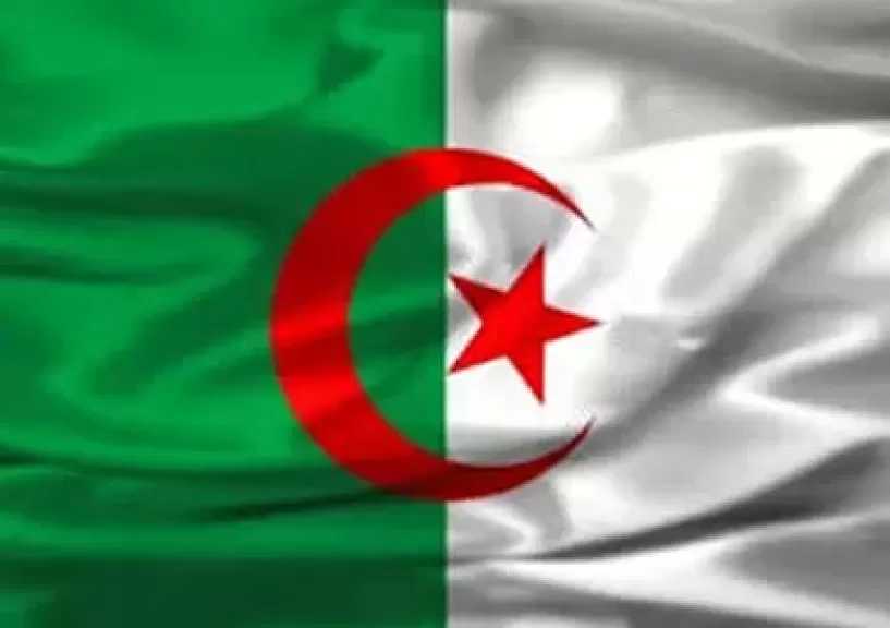 الجزائر ومالي تعلنان تبادل عودة السفراء وفتح المجال الجوي