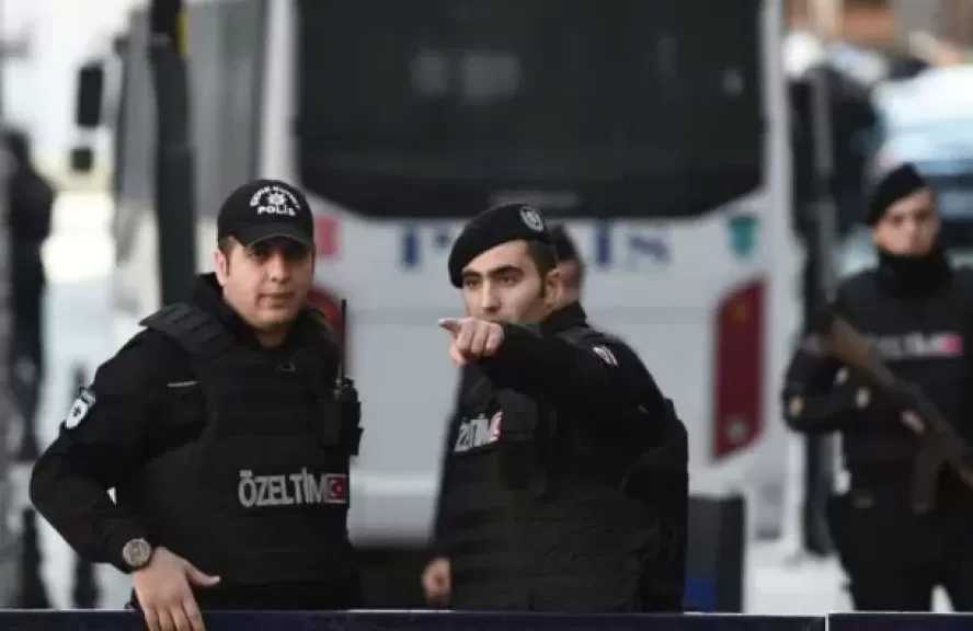 تركيا: أمر قضائي بالقبض على 36 شخصا بزعم تشكيلهم منظمة إجرامية