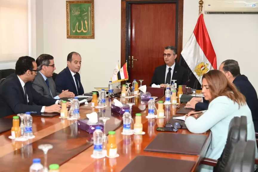 التموين: الاحتياطي الاستراتيجي من السكر يكفي لفترات طويلة وصرف مستحقات المزارعين الأسبوع المقبل