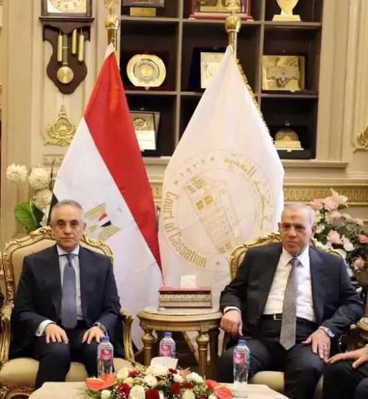 وزير العدل يهنئ مجلس القضاء الأعلى بتشكيله الجديد