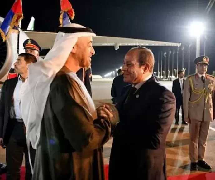 الإعلام الإماراتى يبرز استقبال الرئيس السيسى للشيخ محمد بن زايد فى العلمين