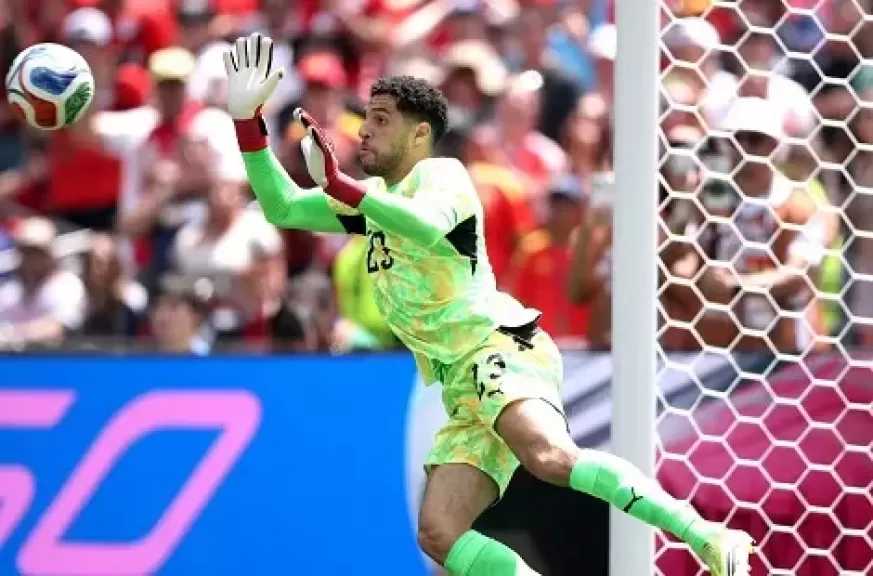 شوبير: الاحتراف حلم أي لاعب وأتمنى اللعب في الدوري الإنجليزي