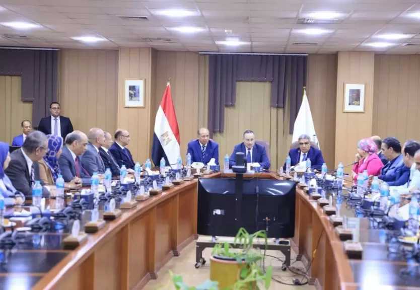 وزير التعليم العالي يترأس اجتماع مجلس جامعة المنصورة بحضور محافظ الدقهلية ورئيس الجامعة