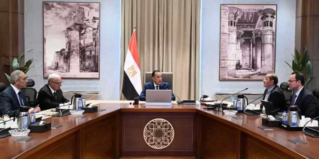 رئيس الوزراء يستعرض ملامح الحزمة الثانية من التسهيلات الضريبية
