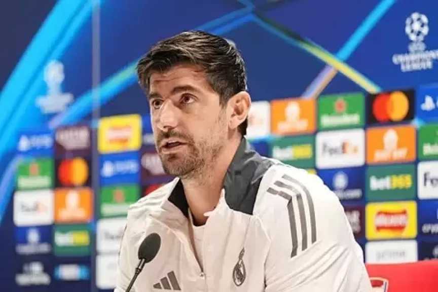 ريال مدريد يرفض التعاقد مع حارس جديد ويتمسك بثنائي كورتوا ولونين