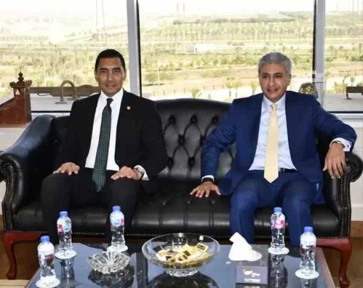 وزيرا السياحة والشباب يبحثان تعزيز التعاون لدعم السياحة الرياضية