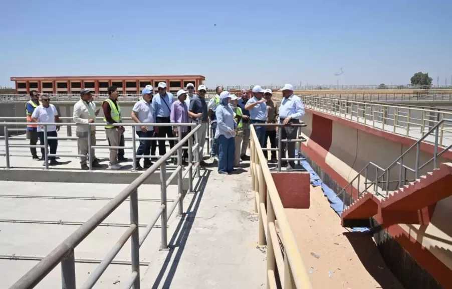 رئيس العربية للتصنيع يتفقد آخر مستجدات مشروعات المبادرة الرئاسية ”حياة كريمة ١” بقرى أسيوط