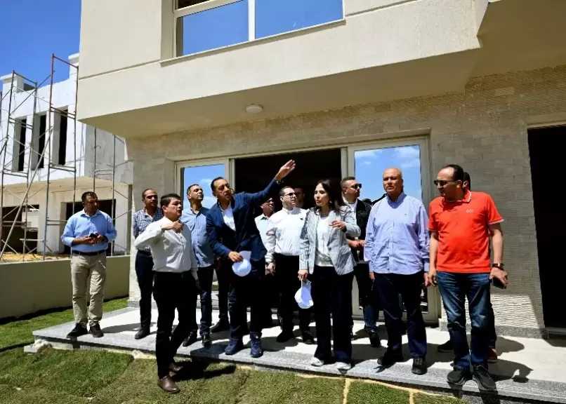 رئيس الوزراء يتفقد مشروع M8 by the Lake المطل على البحيرات الجنوبية ومحطة تجديد المياه