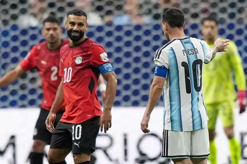 حمدي فتحي: لاعبو المنتخب احترموا ميسي بسبب موقفه مع صلاح