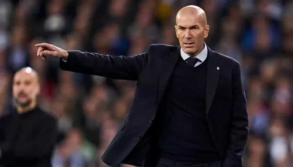 رومانو: زيدان يوقع عقود تدريب منتخب فرنسا خلال أيام