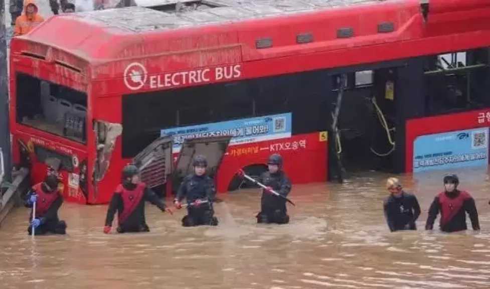 اجتماع حكومي طارئ بكوريا الجنوبية لدراسة خسائر الفيضانات