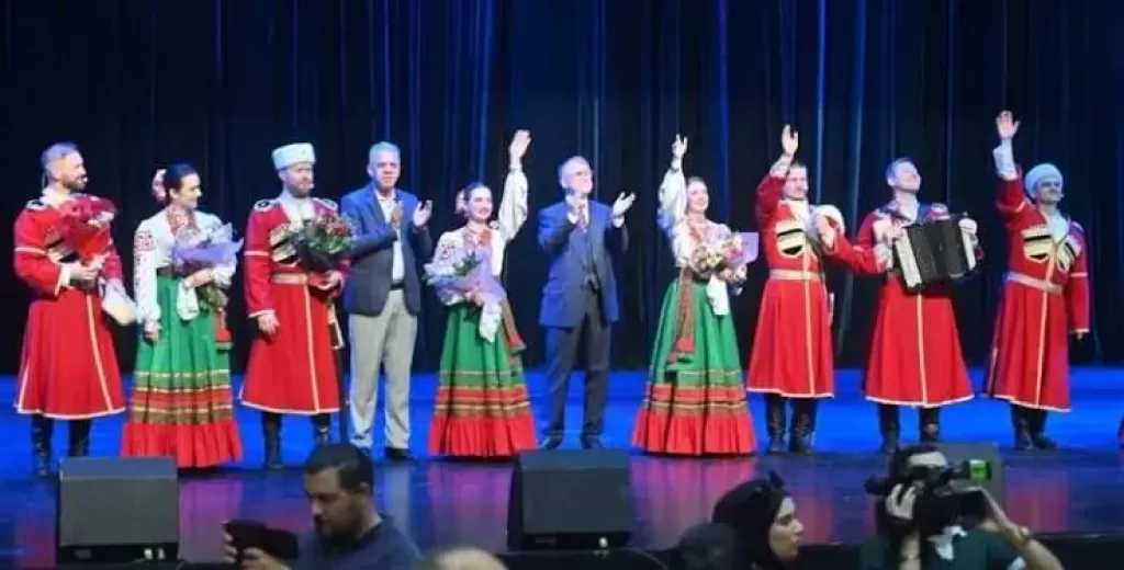 بالأغاني التراثية المصرية والعالمية.. كورال موسكو الغنائي يشارك فى حفل العيد الوطنى المصري