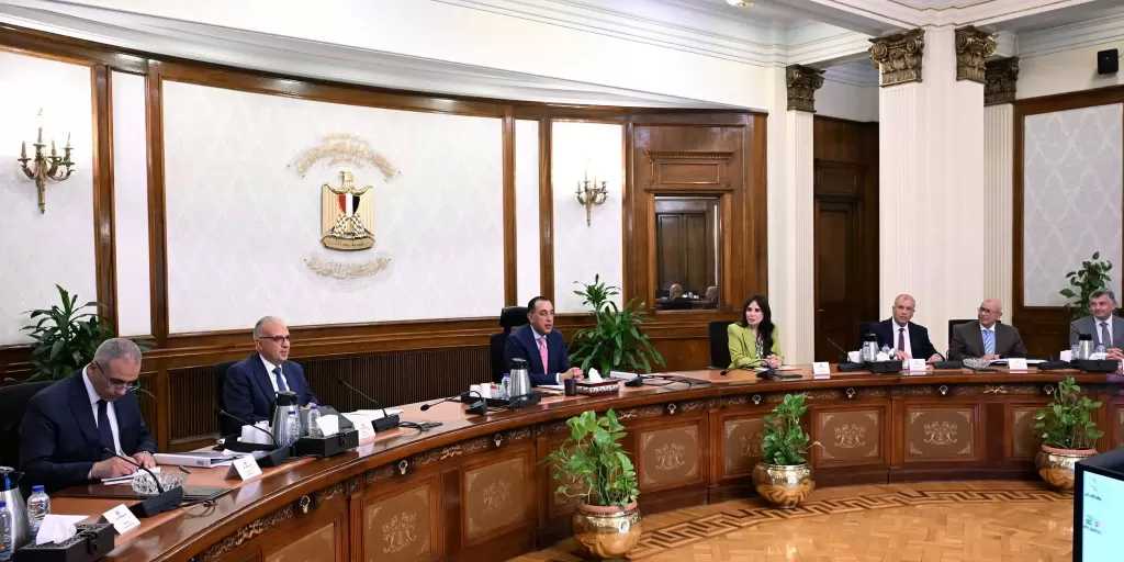 رئيس الوزراء يتابع عددًا من ملفات العمل المشتركة بين وزارتي الري والإسكان