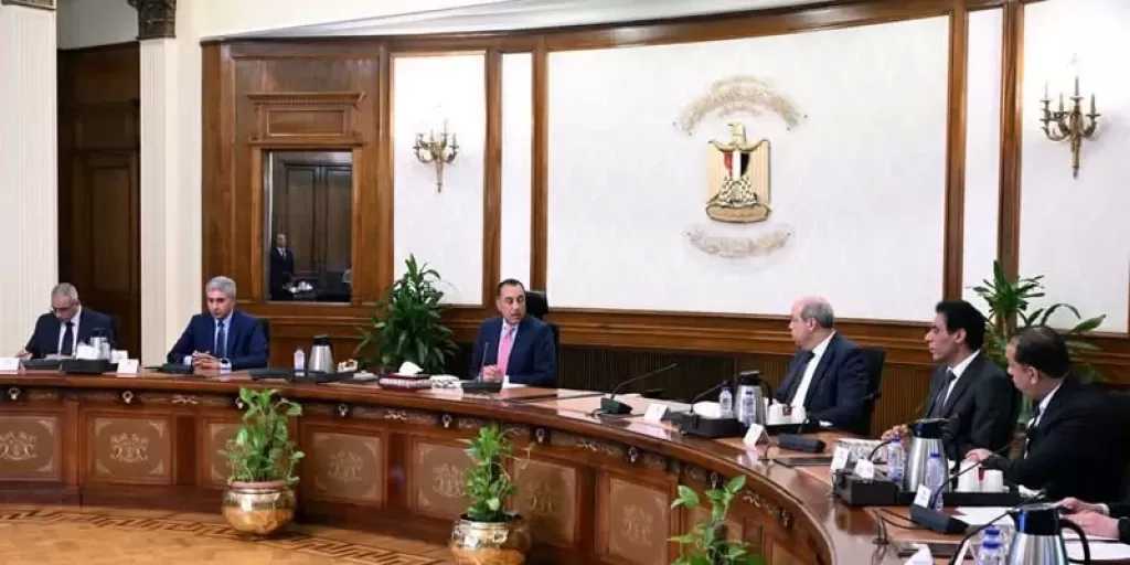 مدبولي: التوسع في قائمة الدول التي يُسمح لمواطنيها بالحصول على تأشيرة الدخول من مختلف المطارات المصرية