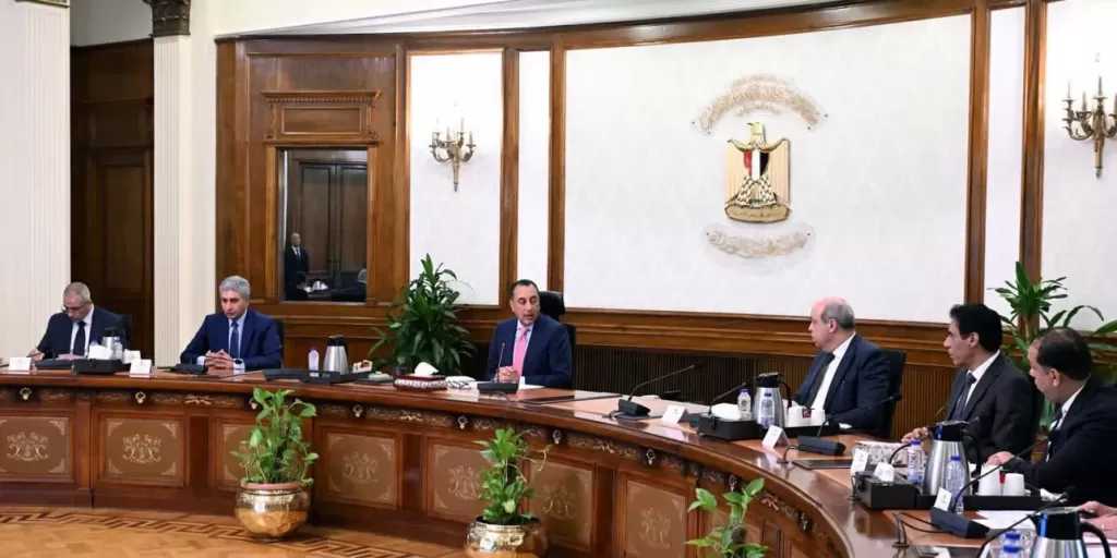 وزير الطيران المدني: تدريب العاملين بالمطارات استعدادًا لتطبيق منظومة التأشيرة الإلكترونية