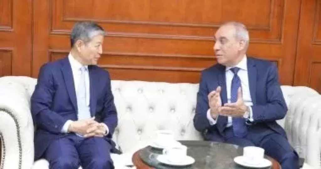 رئيس هيئة الاستعلامات يستقبل السفير الصيني ويؤكدان الحرص على دعم جهود التنمية