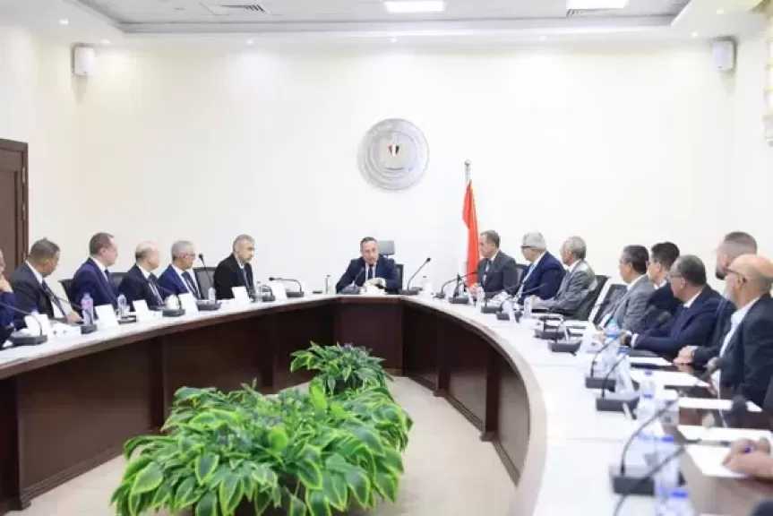 وزير التعليم العالي يترأس اجتماع المجلس الأعلى لشئون المعاهد العالية الخاصة